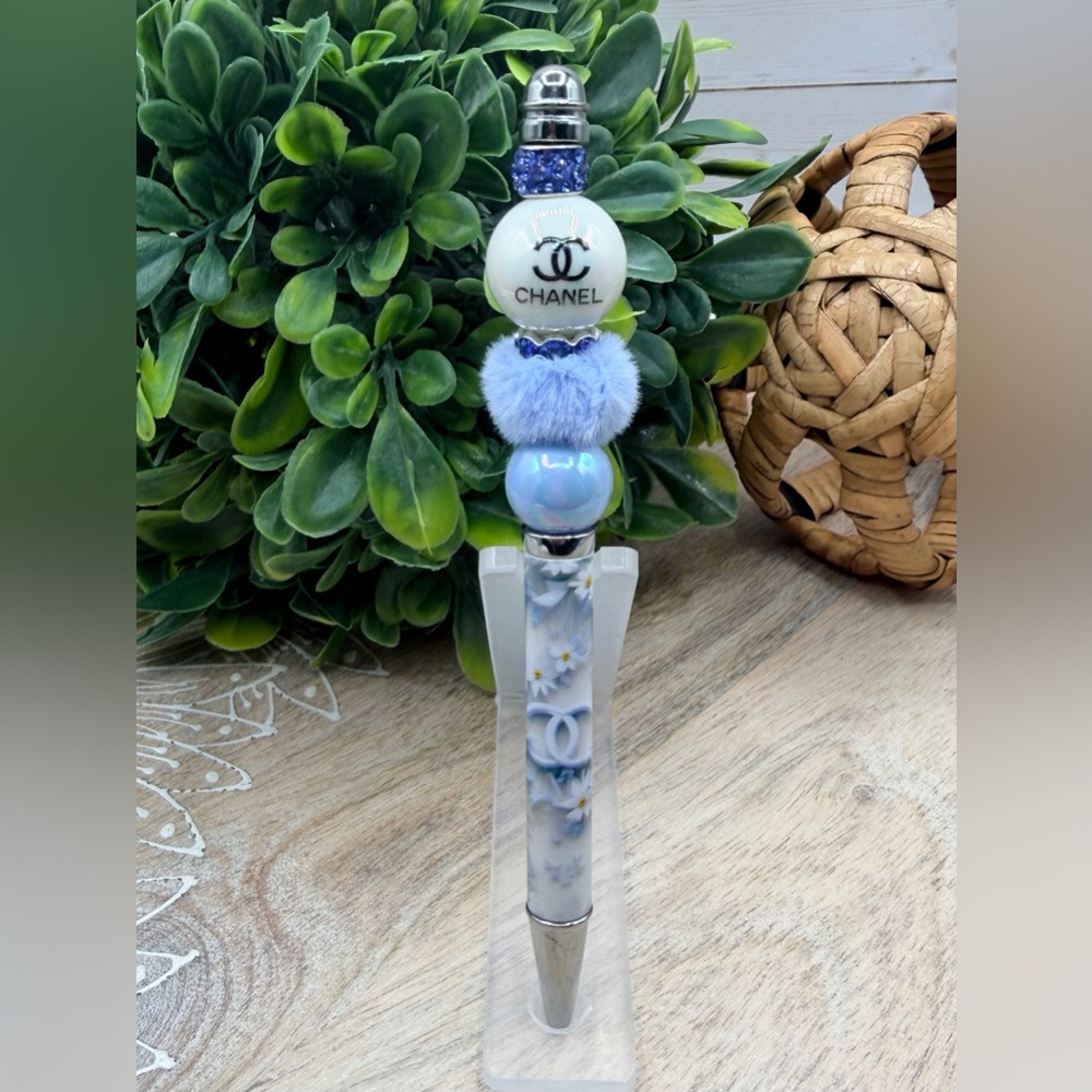 Handmade Designer Inspired
Beaded Pen